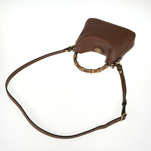 Gucci Bamboo Diana Leather Shoulder Bag - Picture 7 of 8